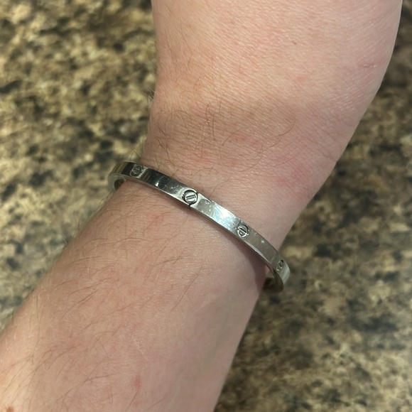 🩶 GUC Stainless Steel Thin Love Bangle Bracelet - Picture 3 of 8